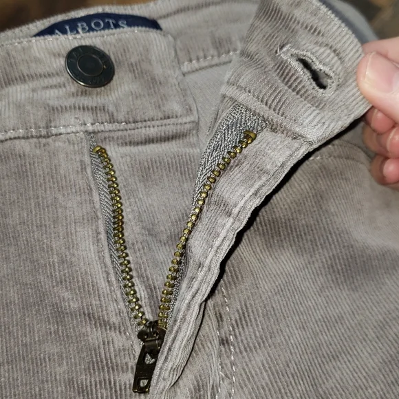 Talbots Simply Flatting 5-Pocket Gray Corduroy Pants, Size 6P - Picture 4 of 6